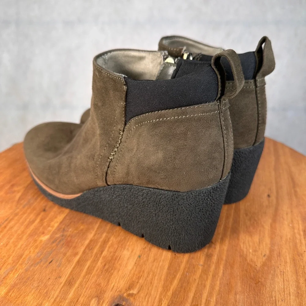 Dr. Scholls Berklie Wedge Ankle Boots Womens 9M Brown Good Suede Fabric Zip